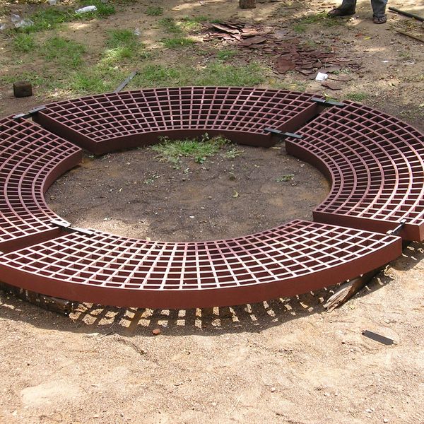 Heavy radial grating