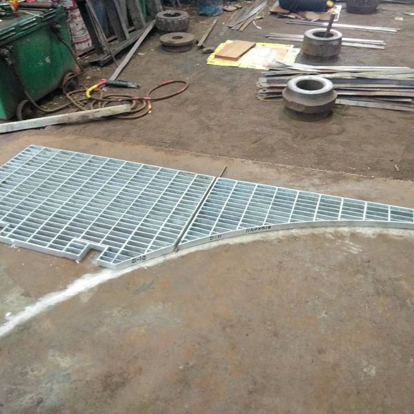 Welded bar grating workshop